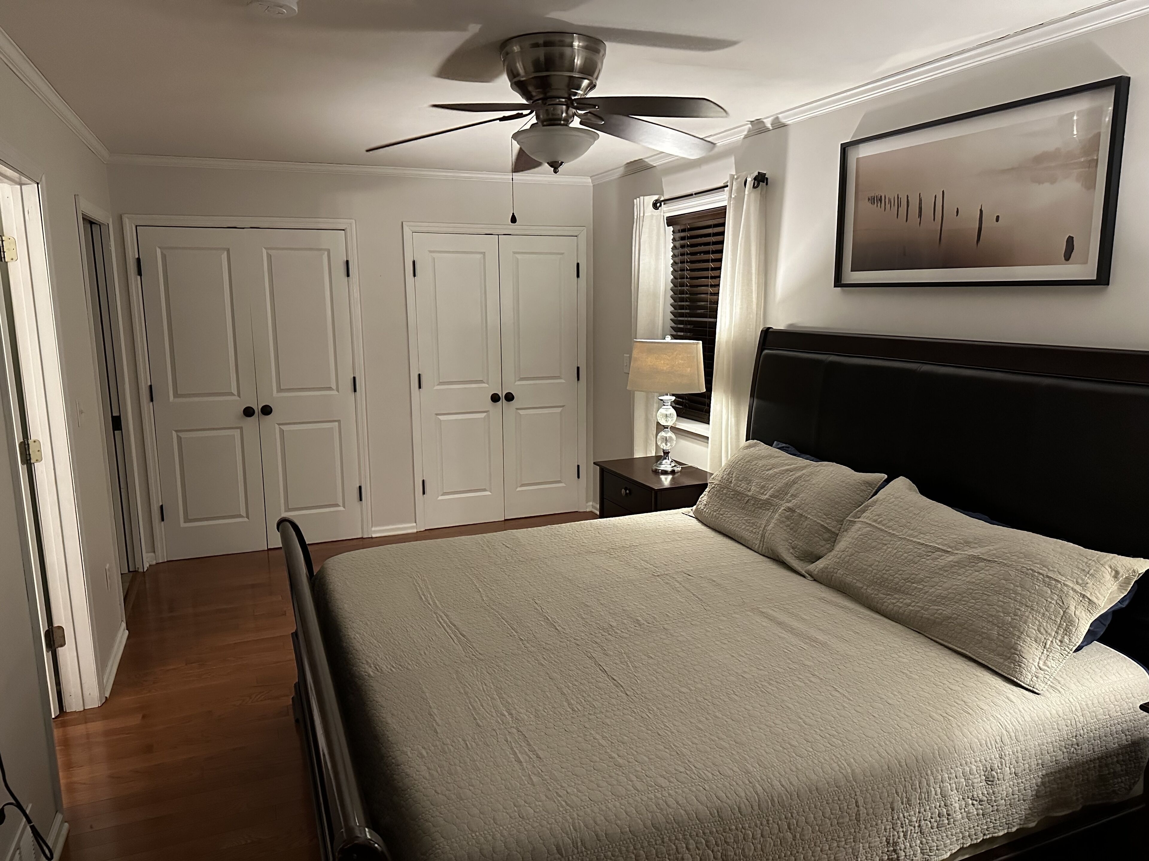 3 makuuhuonetta, silitysrauta/-lauta, ilmainen Wi-Fi, vuodevaatteet