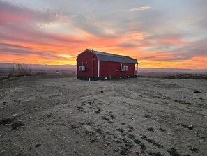 Exterior - Sunset Ridge Cottage, amazing views (Wilder)