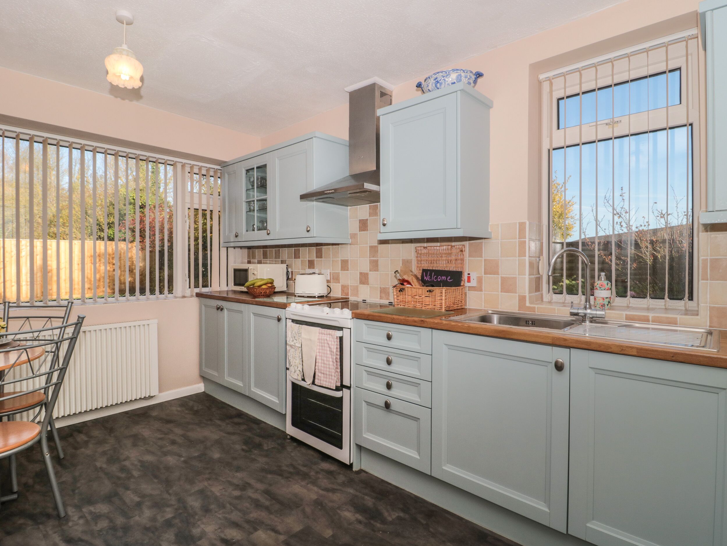 CORONATION COTTAGES NO.2, character holiday cottage in North Worle