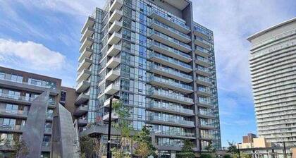 Modern 1+1 Condo Suite in Toronto + Free Parking!