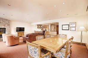 Dining - North Of Nell, Unit 4b (Aspen)