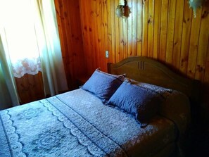 Soundproofing, free WiFi, bed sheets - Hostal Gomero (Santa Cruz)