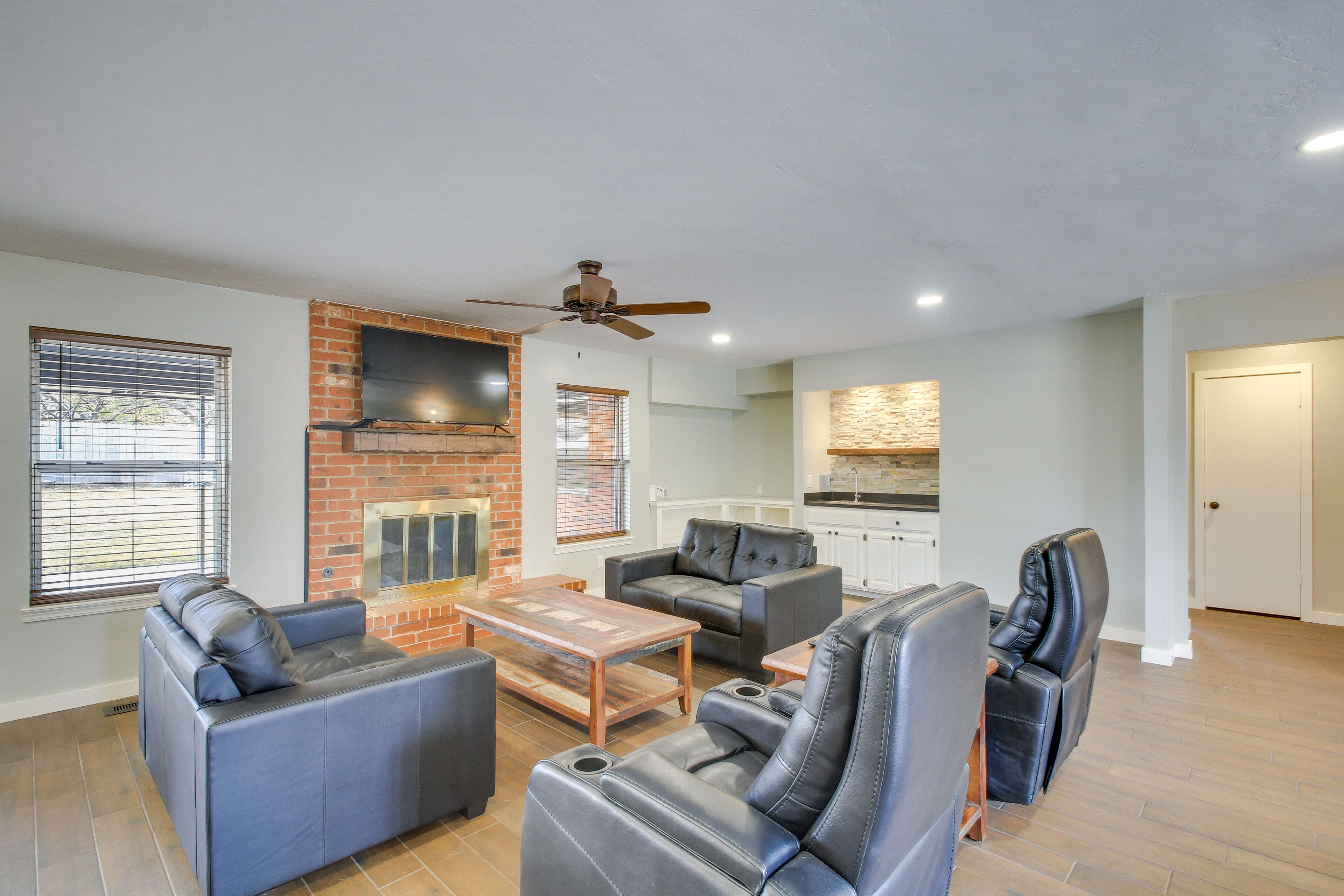 Dog-Friendly Norman Vacation Rental ~ 2 Mi to OU!