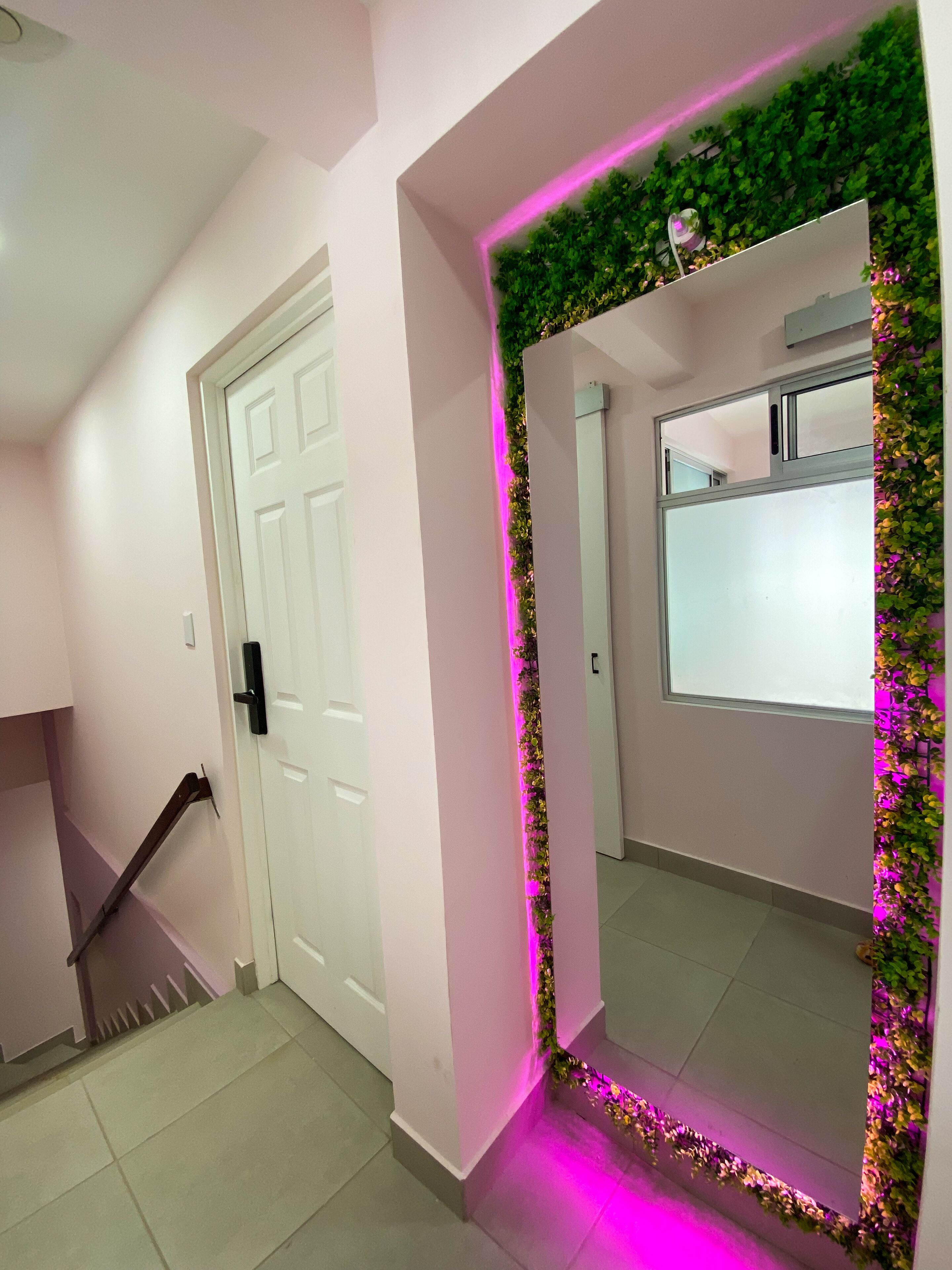 Smart TV 48-inci dengan saluran TV digital