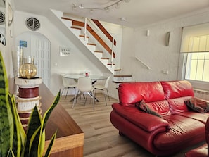 TV, fireplace, video-game console, table tennis - Casa Sebastian (L'Escala)