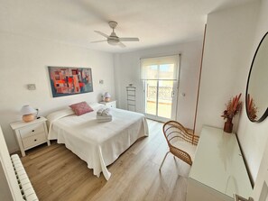 3 Schlafzimmer, Zimmersafe, Bügeleisen/Bügelbrett, Reisekinderbett