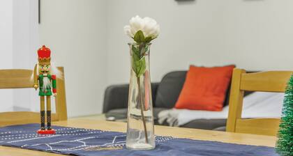 Spacious 2 Bedroom Guest Suite in North York