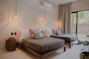 3 chambres, fer et planche à repasser, lit de bébé portatif