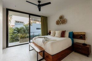 3 bedrooms, in-room safe, iron/ironing board, travel crib - Sleeps 8-Large Private Pool and Backyard (Tulum)
