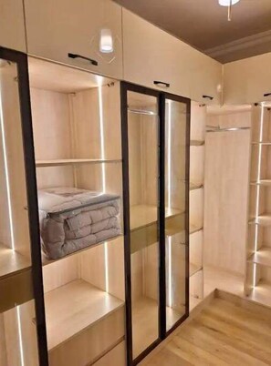 2 bedrooms, WiFi - LakeView 2 bedrooms with Garden Apartment Near AUC (New Cairo City)