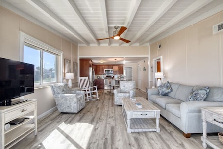 Smart TV. Sunrise Cottage Beachfront Home