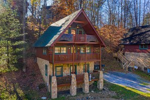 Exterior - Smoky Mountain Playhouse-Close to Tanger Outlets (SEVIERVILLE)