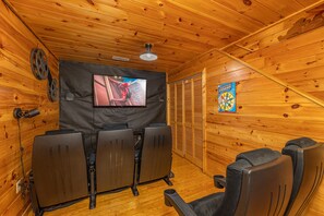 Interior - A Moment in Time-Pigeon Forge - Close to Dollywood (PIGEON FORGE)