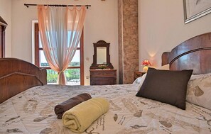 2 habitaciones, cuna de viaje, wifi gratis y ropa de cama 