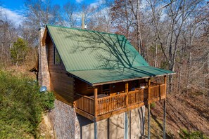 Exterior - Cozy*Romantic*Hot tub*In-room Jacuzzi*Close to Pigeon Forge (SEVIERVILLE)