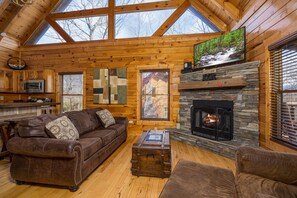 TV, fireplace - Great Views*Ideally Between Gatlinburg/Pigeon Forge*Resort (GATLINBURG)