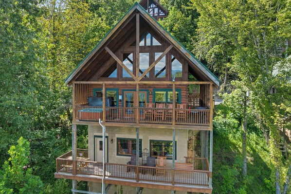 Exterior - Resort*Game Room*King Suites*Close to Pigeon Forge*Views (PIGEON FORGE)