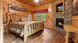 3 Schlafzimmer, Schreibtisch, Bügeleisen/Bügelbrett, kostenloses WLAN