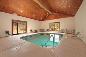 Innenpool, beheizter Pool