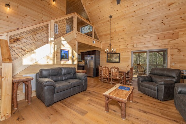 Interior - Gatlinburg's Glades Community*Wooded Views*DIsh Sat./Wifi (GATLINBURG)