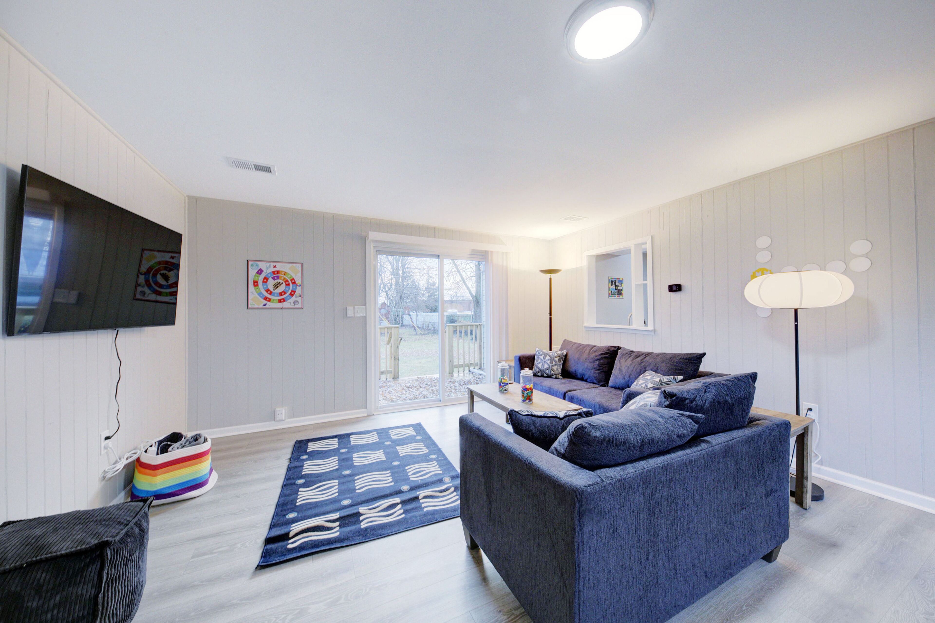 Game Time- 3 bed, 1 bath whole house