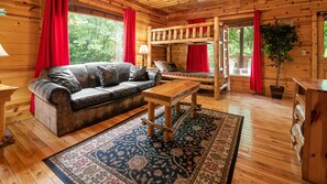 TV, fireplace, video games, DVD player - Gatlinburg*Hot Tub*Wifi/Cable*Resort Pool (Seasonal) (GATLINBURG)