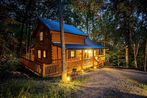 Exterior - Cozy Hillside Getaway (SEVIERVILLE)