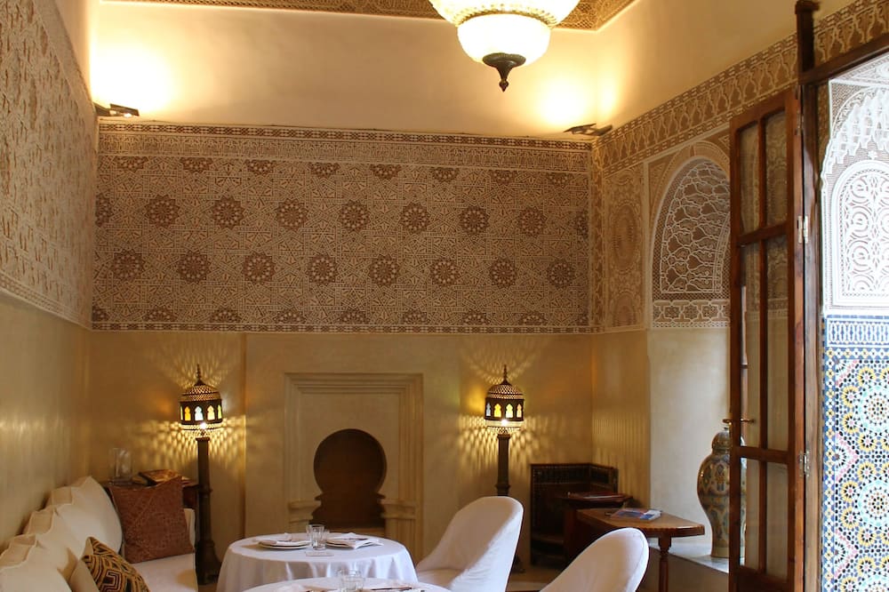 El Morocco Hotel