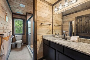 Douche, serviettes fournies