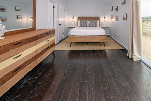 1 室のベッドルーム、アイロン / アイロン台、WiFi (無料)、ベッドシーツ