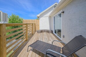 Terrace/patio - ~Recently Remodeled/Near Beach & Great Attractions in Quiet Residential Area~ (Panama City)