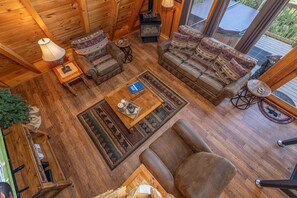 TV, fireplace - Views*Close to Dollywood*Keurig*Pool Table*Wifi*Resort Pool (PIGEON FORGE)
