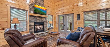 Smart-TV, Kamin, Videospiele