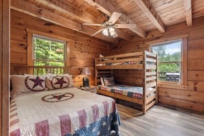 2 slaapkamers, een strijkplank/strijkijzer, gratis wifi, beddengoed