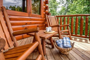 Property grounds - Resort w/ Pool*Close to Dollywood*Satellite/Wifi*Hot Tub (SEVIERVILLE)