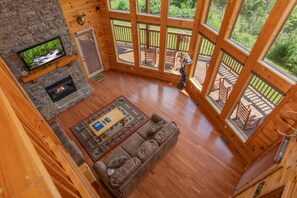 TV, fireplace, video games, DVD player - Custom 3-Bedroom Cabin with Stunning Views (PIGEON FORGE)