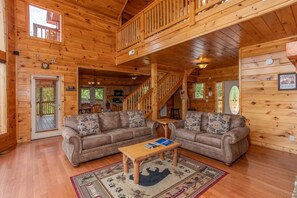 Interior - Custom 3-Bedroom Cabin with Stunning Views (PIGEON FORGE)