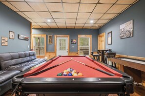 Game room - Modern Cabin with Fireplace and Game Room (PIGEON FORGE)