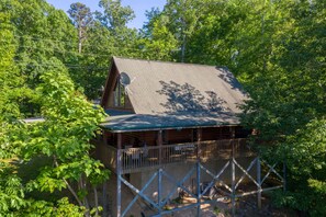 Exterior - 3-Bedroom Cabin with Lake Views (SEVIERVILLE)
