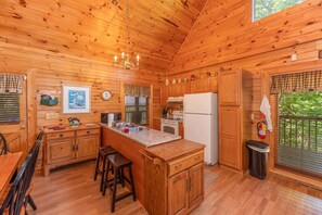 Fridge, microwave, oven, stovetop - 3-Bedroom Cabin with Lake Views (SEVIERVILLE)