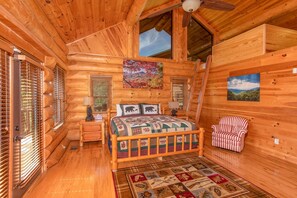 5 bedrooms, iron/ironing board, free WiFi, bed sheets