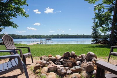 Dollar Lake Oasis, Near Downtown and the Chain, Fire Pit, Sandy Beach, W&D, WiFi