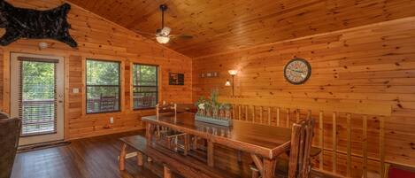 تناول الطعام