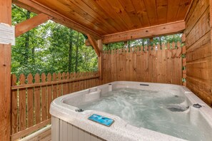 Baignoire à remous extérieure