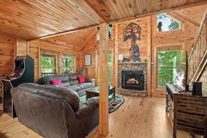 Tv, eldstad, tv-spel och dvd-spelare