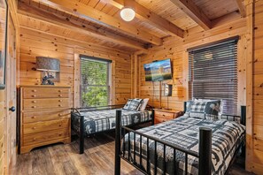 5 bedrooms, iron/ironing board, free WiFi, bed sheets - Filling Your Vacation Time With Fun And Games (PIGEON FORGE)