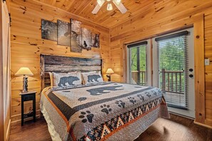 5 bedrooms, iron/ironing board, free WiFi, bed sheets - Filling Your Vacation Time With Fun And Games (PIGEON FORGE)