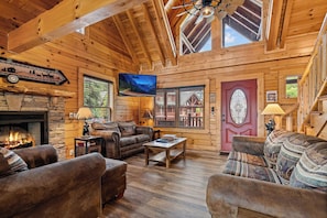 Smart TV, fireplace, video games, DVD player - Filling Your Vacation Time With Fun And Games (PIGEON FORGE)