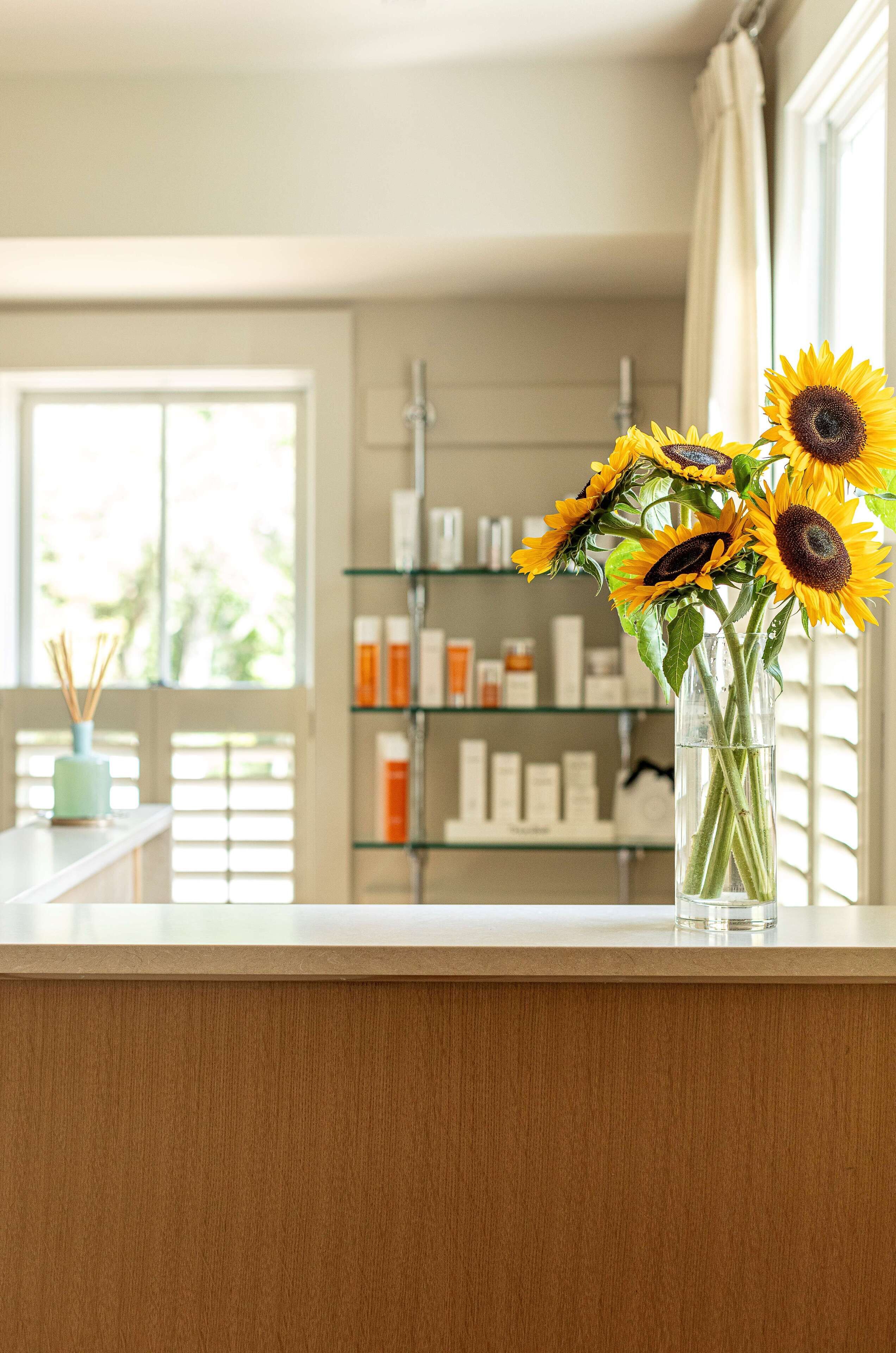 Sauna, steam room, deep-tissue massages, sports massages, facials