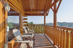 Property grounds - Feel Like A Millionaire Relaxing In These Views (SEVIERVILLE)